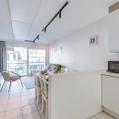 Apartment Huswell - Bright With 2 Terraces Close To